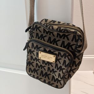 Michael Kors crossbody